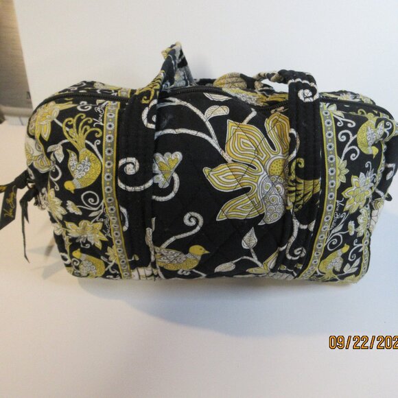 VINTAGE RETIRED 2009 VERA BRADLEY YELLOW BIRD PATTERN PURSE - Picture 1 of 6